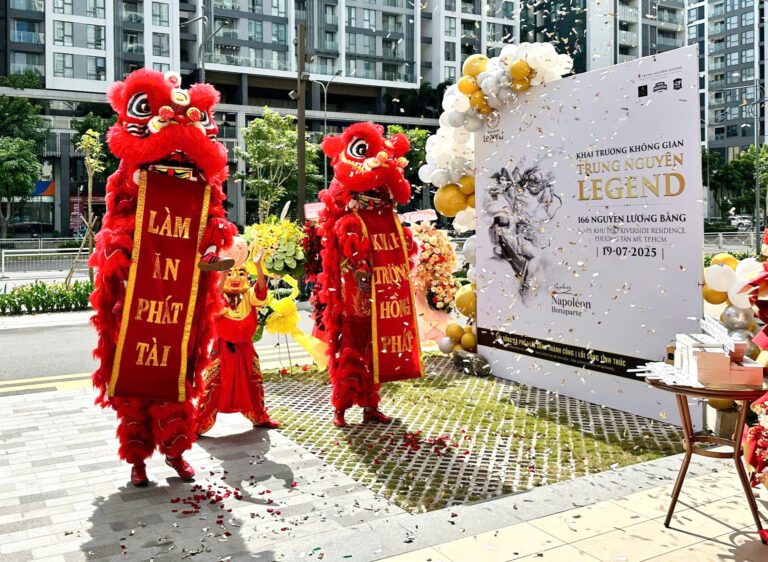 Trung Nguyen Legend opens new store in Phu My Hung